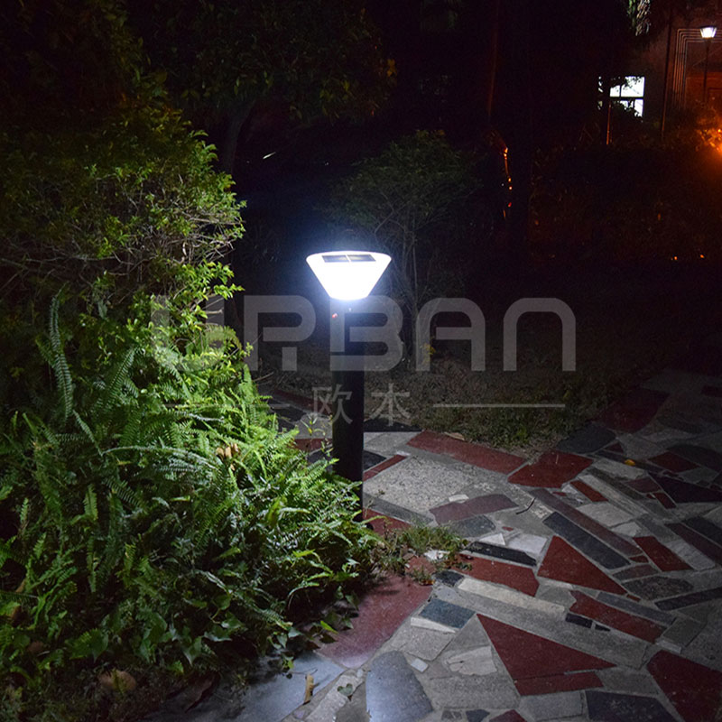 Solar Lawn Light