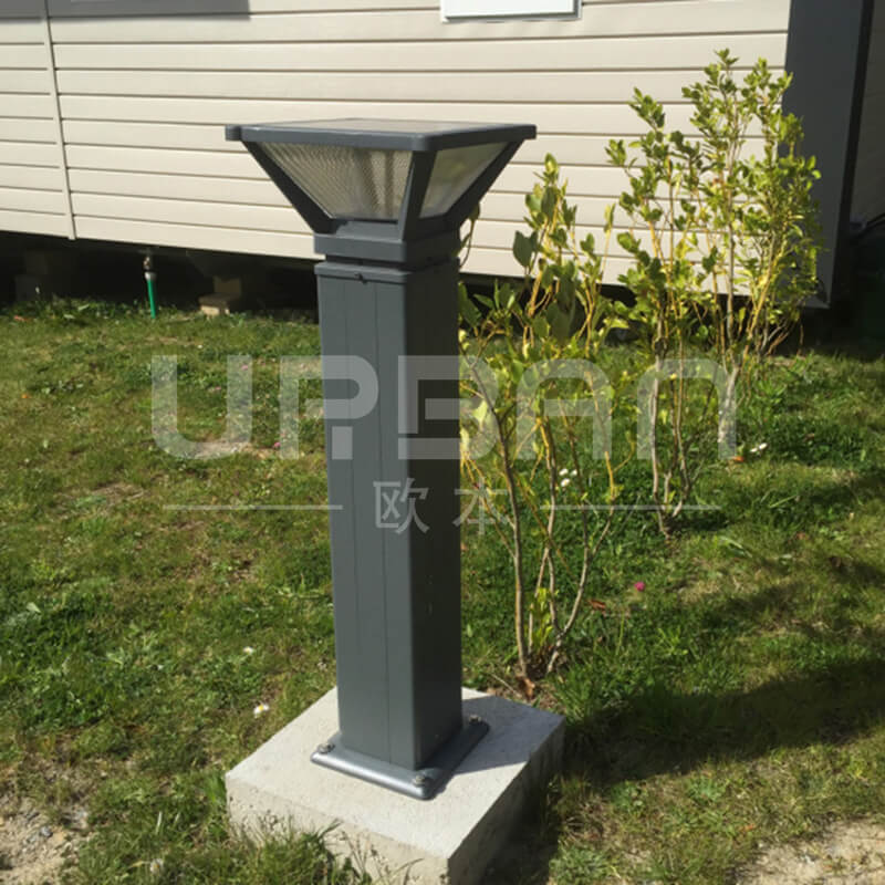 Solar Lawn Light