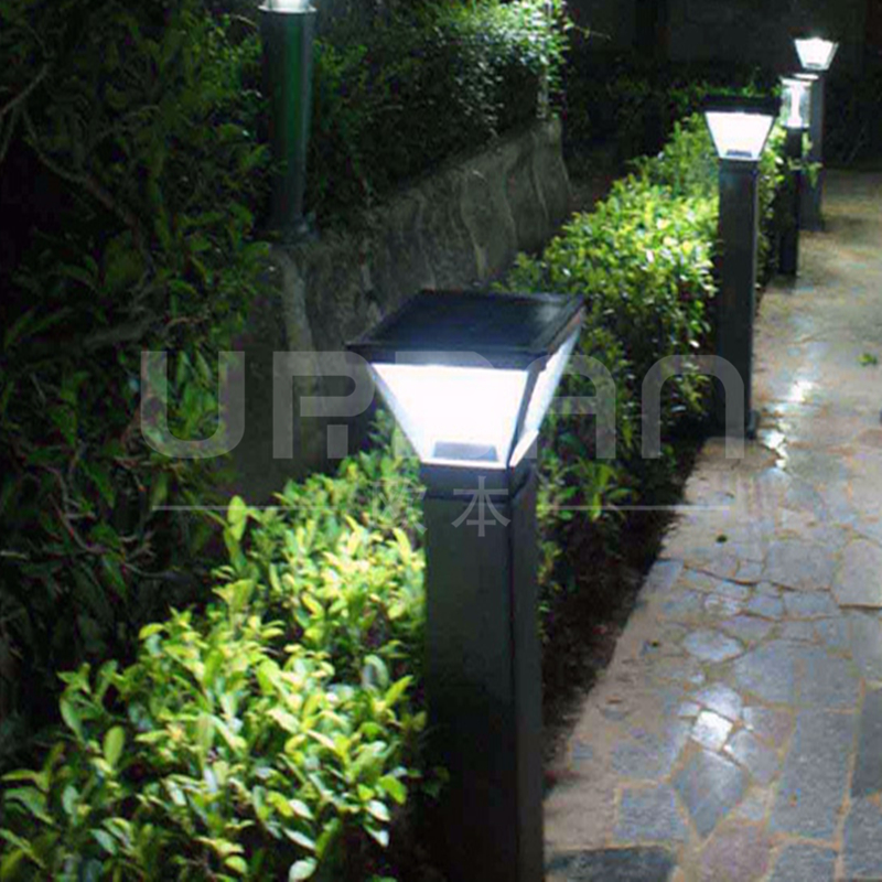 Solar Lawn Light